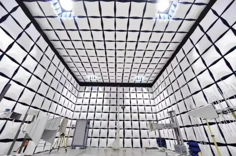 Was ist EMV? Emissionen und Immunität